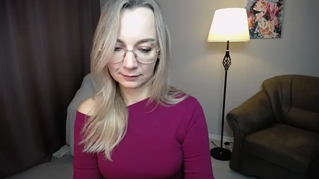 Snapshot of Ava_Elior chatting on 10/12/25, 06:12 Ava Elior online show from 10/12/25, 06:12