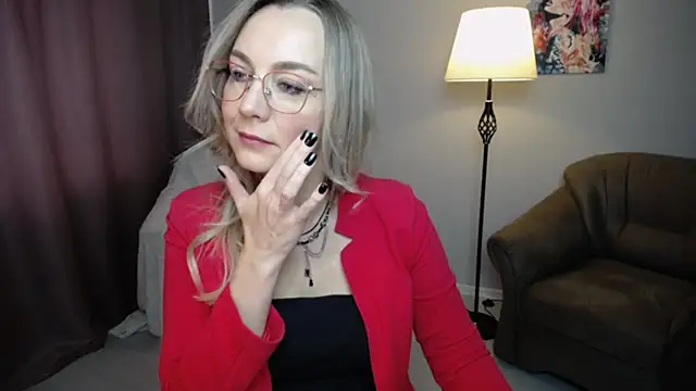 Snapshot of Ava_Elior chatting on 10/15/25, 09:42 Ava Elior online show from 10/15/25, 09:42