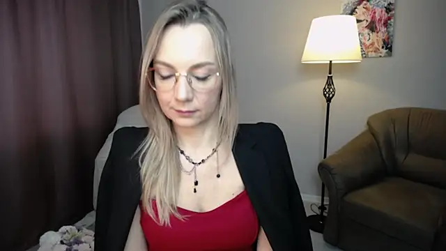 Snapshot of Ava_Elior chatting on 10/23/25, 10:03 Ava Elior online show from 10/23/25, 10:03