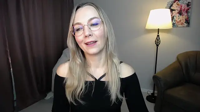 Snapshot of Ava_Elior chatting on 10/26/25, 12:22 Ava Elior online show from 10/26/25, 12:22