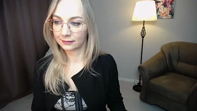 Snapshot of Ava_Elior chatting on 10/30/25, 09:55 Ava Elior online show from 10/30/25, 09:55