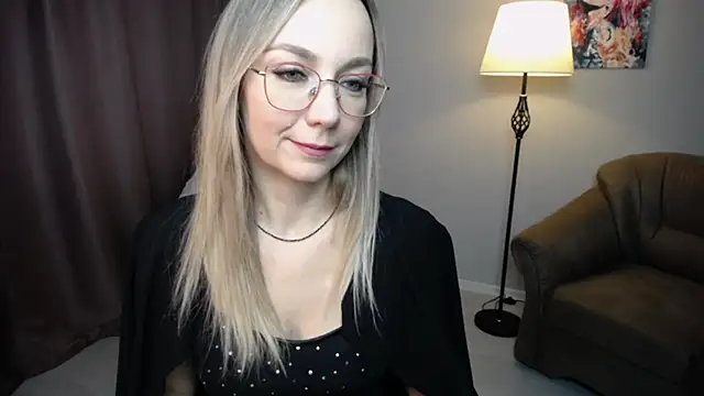 Snapshot of Ava_Elior chatting on 11/08/25, 10:26 Ava Elior online show from 11/08/25, 10:26