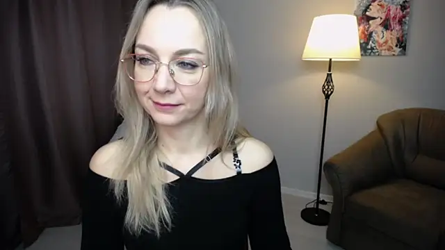 Snapshot of Ava_Elior chatting on 11/09/25, 05:50 Ava Elior online show from 11/09/25, 05:50