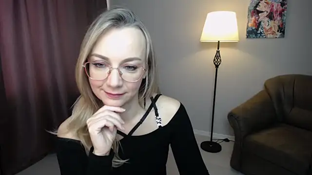 Snapshot of Ava_Elior chatting on 11/15/25, 10:12 Ava Elior online show from 11/15/25, 10:12