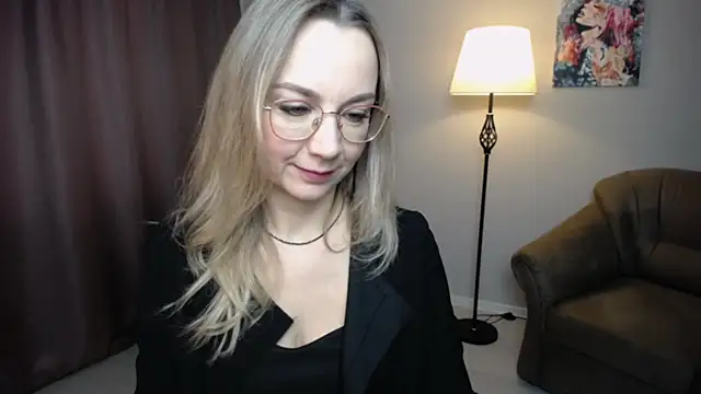 Snapshot of Ava_Elior chatting on 11/20/25, 09:31 Ava Elior online show from 11/20/25, 09:31