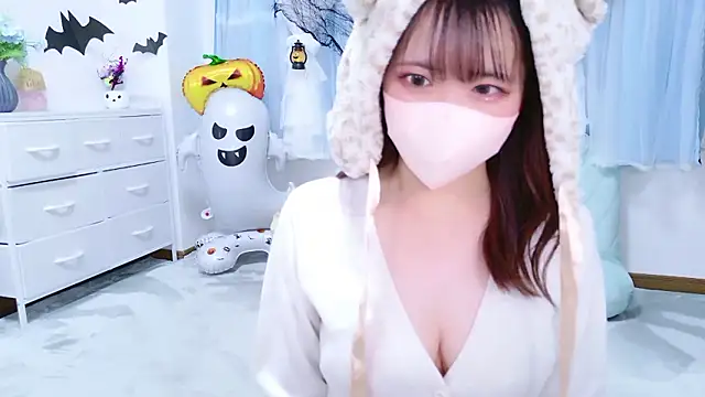 Snapshot of AKO_o0 chatting on 10/26/25, 09:37 AKO o0 online show from 10/26/25, 09:37