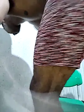 Snapshot of Kesurra chatting on 11/20/25, 09:53 Kesurra online show from 11/20/25, 09:53