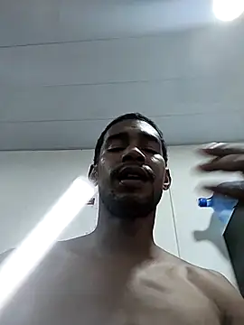 Snapshot of Kesurra chatting on 11/24/25, 06:18 Kesurra online show from 11/24/25, 06:18