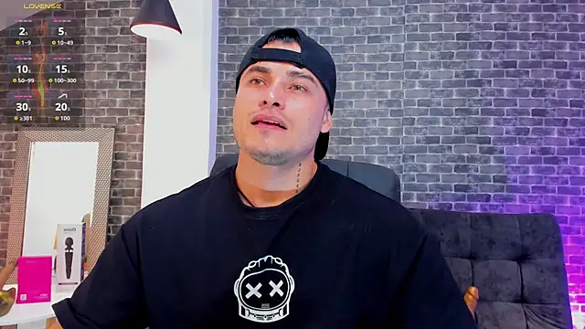 connorsmiith online show from 09/11/25, 01:55