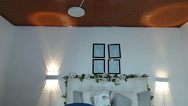 Megan 05  online show from 10/07/25, 07:00