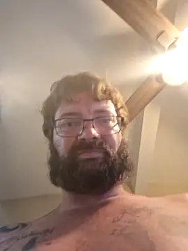 Snapshot of bigdaddypatches37 chatting on 09/28/25, 09:53 bigdaddypatches37 online show from 09/28/25, 09:53