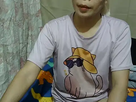 Snapshot of Lovely_mia143 chatting on 09/11/25, 05:29 Lovely mia143 online show from 09/11/25, 05:29
