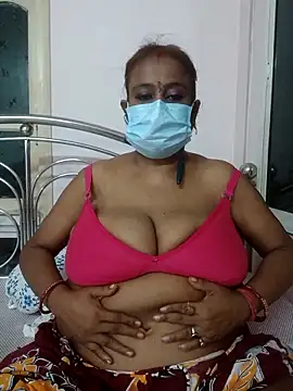 Snapshot of Barna_Love chatting on 10/28/25, 06:32 Barna Love online show from 10/28/25, 06:32