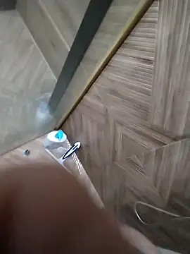 Snapshot of Pio185 chatting on 11/08/25, 05:12 Pio185 online show from 11/08/25, 05:12