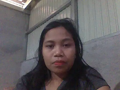 Snapshot of Veeluna16 chatting on 11/27/25, 11:51 Veeluna16 online show from 11/27/25, 11:51