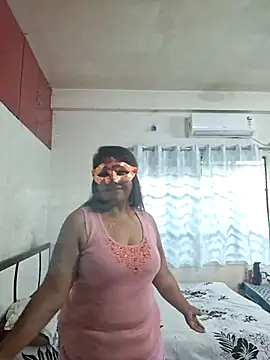 SIMIHOT online show from 10/08/25, 09:51