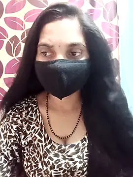 Snapshot of Payal-001 chatting on 09/27/25, 02:33 Payal-001 online show from 09/27/25, 02:33