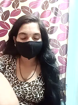Snapshot of Payal-001 chatting on 09/29/25, 07:24 Payal-001 online show from 09/29/25, 07:24