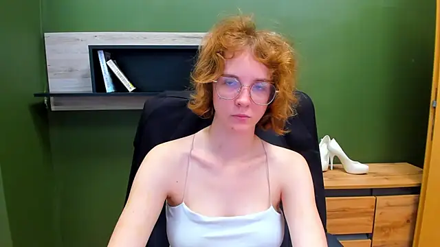 Snapshot of juicyPenny chatting on 09/09/25, 06:35 juicyPenny online show from 09/09/25, 06:35