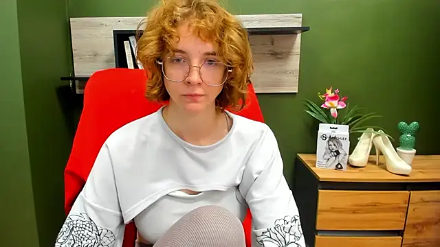 Snapshot of juicyPenny chatting on 09/17/25, 06:26 juicyPenny online show from 09/17/25, 06:26