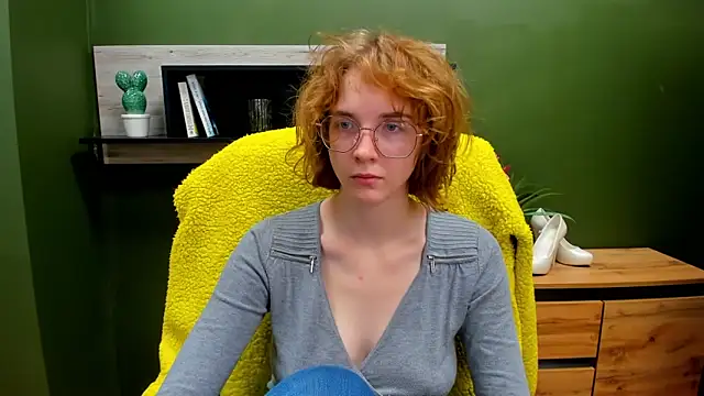 Snapshot of juicyPenny chatting on 09/24/25, 06:28 juicyPenny online show from 09/24/25, 06:28