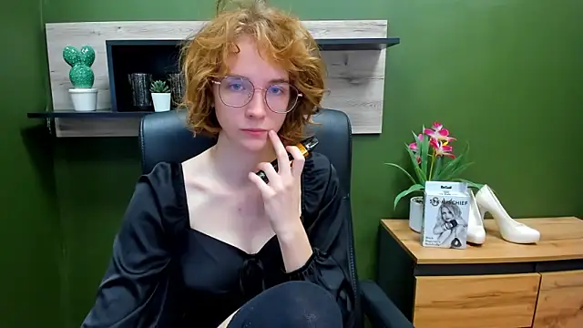 Snapshot of juicyPenny chatting on 09/25/25, 06:28 juicyPenny online show from 09/25/25, 06:28