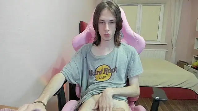 eleganc3 online show from 10/28/25, 07:38