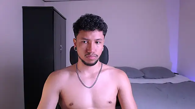 Snapshot of yeff_stone chatting on 09/28/25, 03:45 yeff stone online show from 09/28/25, 03:45