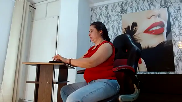 Snapshot of mariani_smith chatting on 10/08/25, 12:03 mariani smith online show from 10/08/25, 12:03