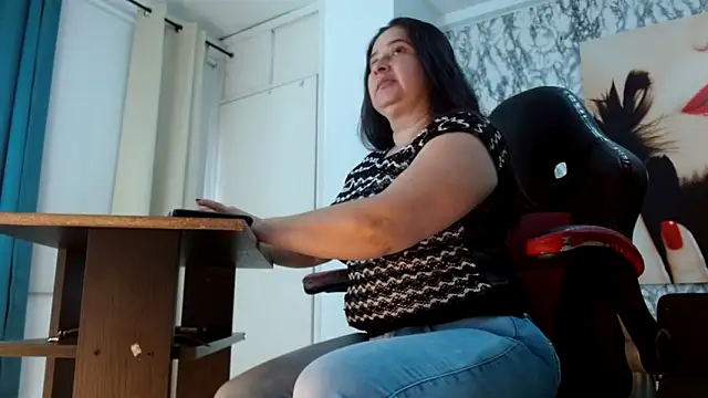 Snapshot of mariani_smith chatting on 10/17/25, 12:19 mariani smith online show from 10/17/25, 12:19