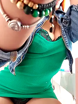 sandy y online show from 10/11/25, 03:54