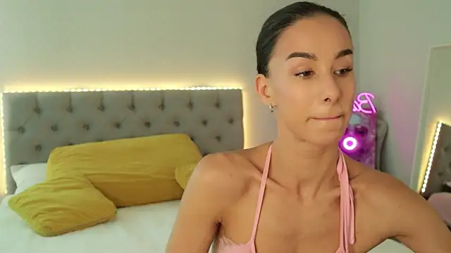 Katherinepinke online show from 10/17/25, 05:10