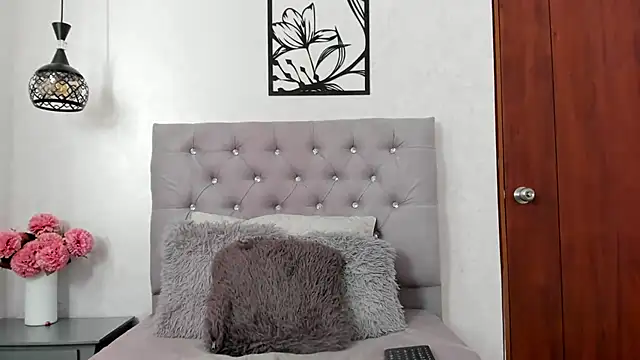 Emiily cooper x online show from 10/25/25, 03:18