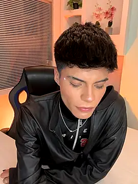 Dulcey  online show from 10/23/25, 04:34