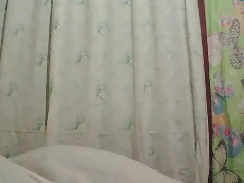 hotolivia34 online show from 10/09/25, 07:12