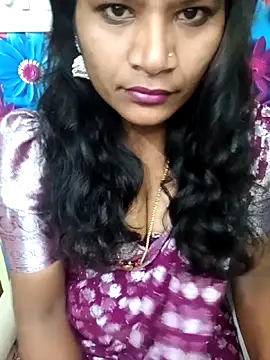 Snapshot of Dharshini_7 chatting on 10/23/25, 05:55 Dharshini 7 online show from 10/23/25, 05:55