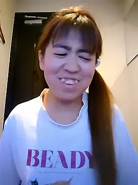 Snapshot of SAKI_saki_01 chatting on 09/27/25, 12:10 SAKI saki 01 online show from 09/27/25, 12:10