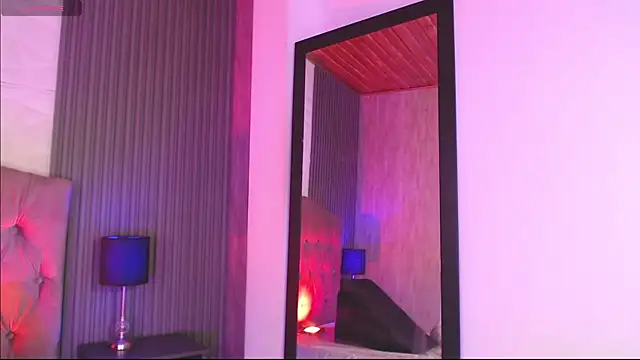 Bonnali lune online show from 11/13/25, 10:41