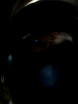 Snapshot of DarkHoneyy chatting on 10/24/25, 01:13 DarkHoneyy online show from 10/24/25, 01:13