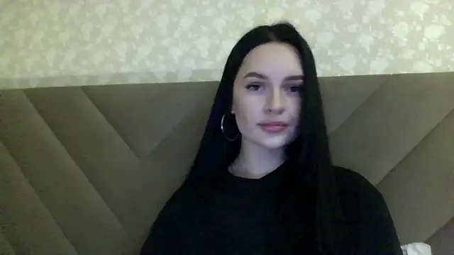 Snapshot of Lulii24 chatting on 09/18/25, 12:34 Lulii24 online show from 09/18/25, 12:34