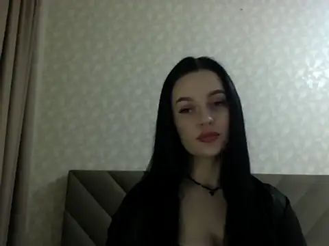 Snapshot of Lulii24 chatting on 11/16/25, 01:44 Lulii24 online show from 11/16/25, 01:44