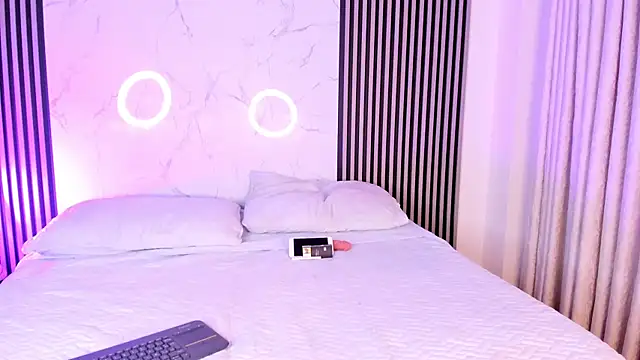 AdharaSweet1  online show from 10/18/25, 06:05