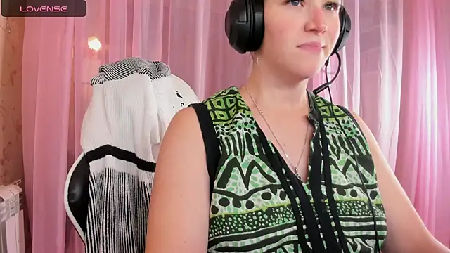 Snapshot of Anabel-Candy chatting on 10/31/25, 06:20 Anabel-Candy online show from 10/31/25, 06:20