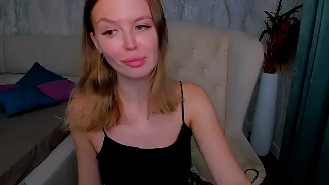 LaurennHill online show from 09/26/25, 12:25