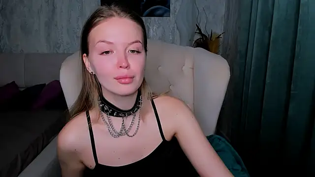 LaurennHill online show from 10/15/25, 12:22