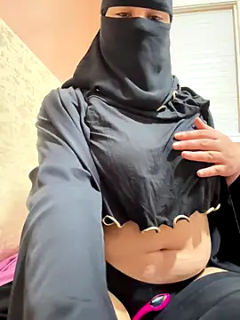  Laiali  online show from 11/08/25, 12:27