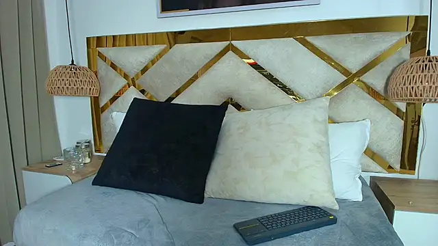 Scarlett Vegaa online show from 09/18/25, 12:29