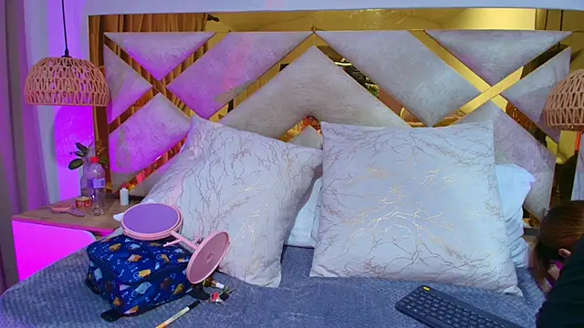 Scarlett Vegaa online show from 11/11/25, 12:05