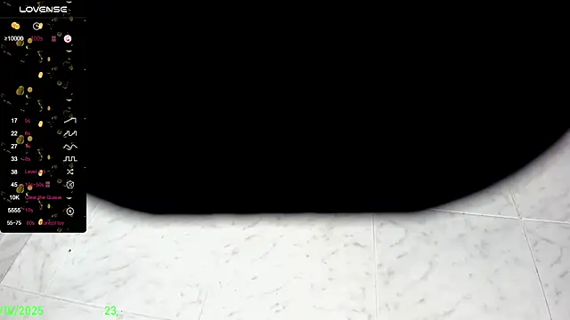 Snapshot of Ashly_Sents chatting on 10/23/25, 01:32 Ashly Sents online show from 10/23/25, 01:32