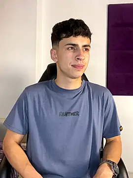 AdrianRinaldi online show from 10/12/25, 08:24